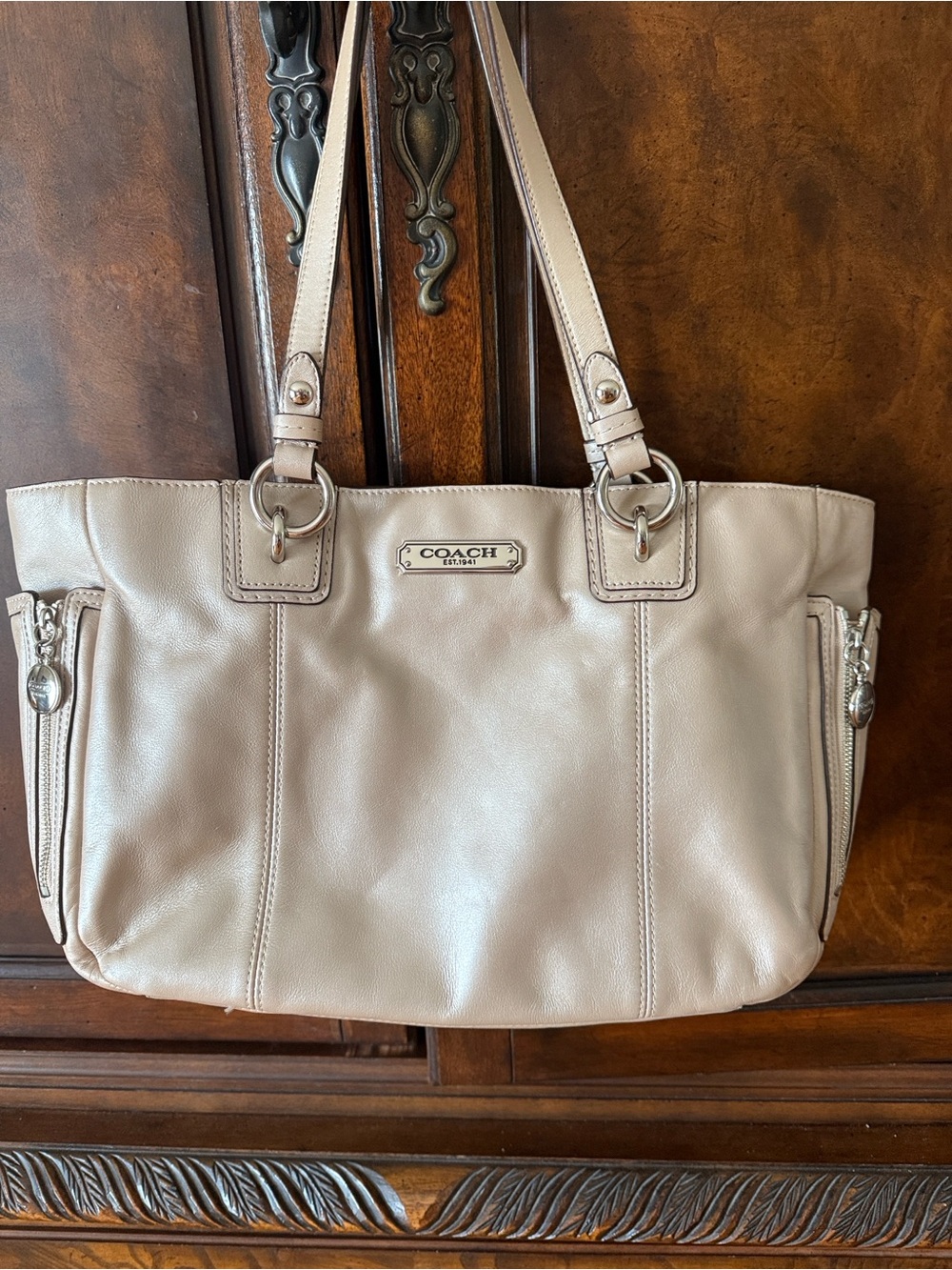 Coach F19252 Leather Shimmer Shoulder Bag
